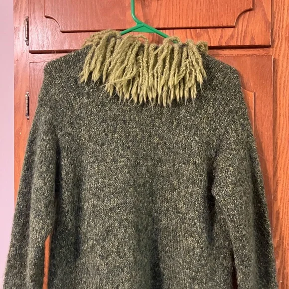 Green Long Cardigan Sweater - Picture 5 of 6